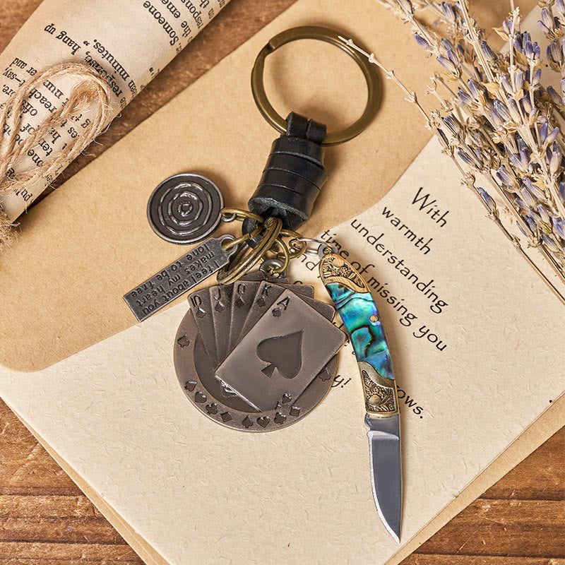 Pendentif poker rétro avec porte-clés couteau pliant à texture coquillage - Poker - image 0