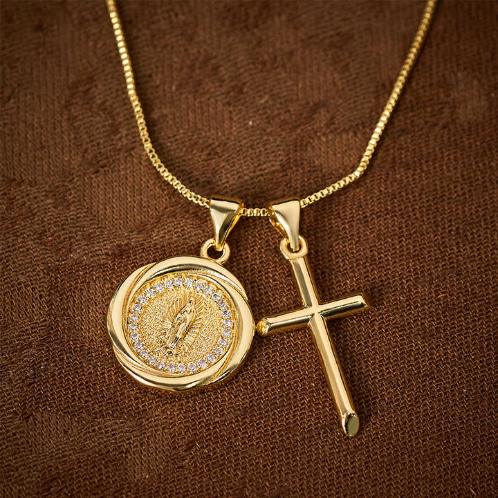 Collier à double pendentif sceau et croix en métal doré brillant - image 2
