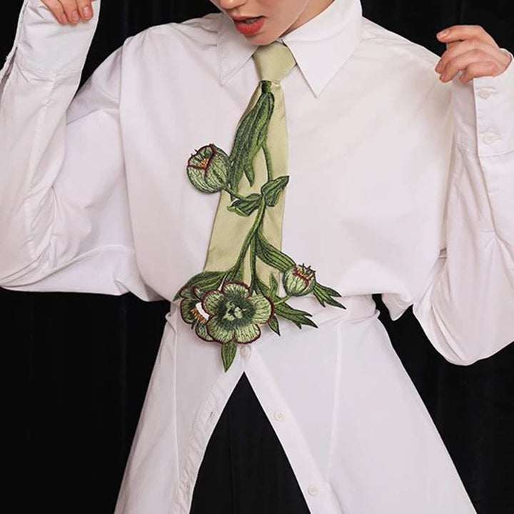 Cravate zippée à broderie botanique verte pour femme - image 4