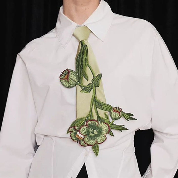 Cravate zippée à broderie botanique verte pour femme - image 2