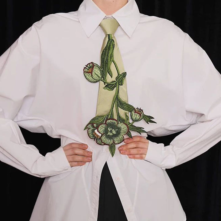 Cravate zippée à broderie botanique verte pour femme - image 1