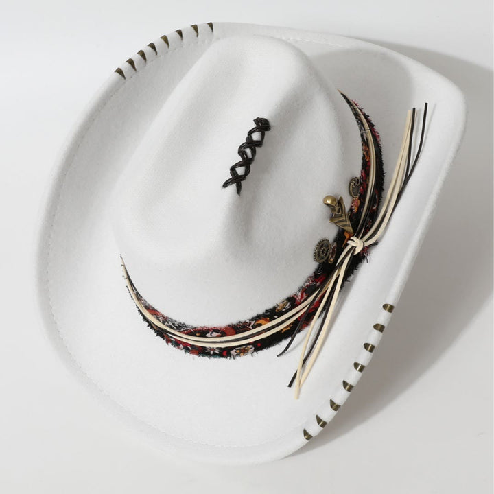 Chapeau de cowboy style western à bordure effilochée et orné de plumes - image 5