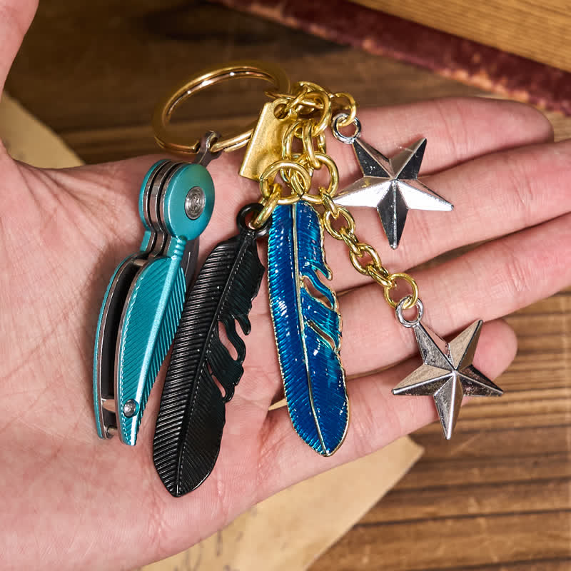 Porte-clés couteau créatif avec breloques en émail, pompon en plume et émail - Bleu ciel - image 3