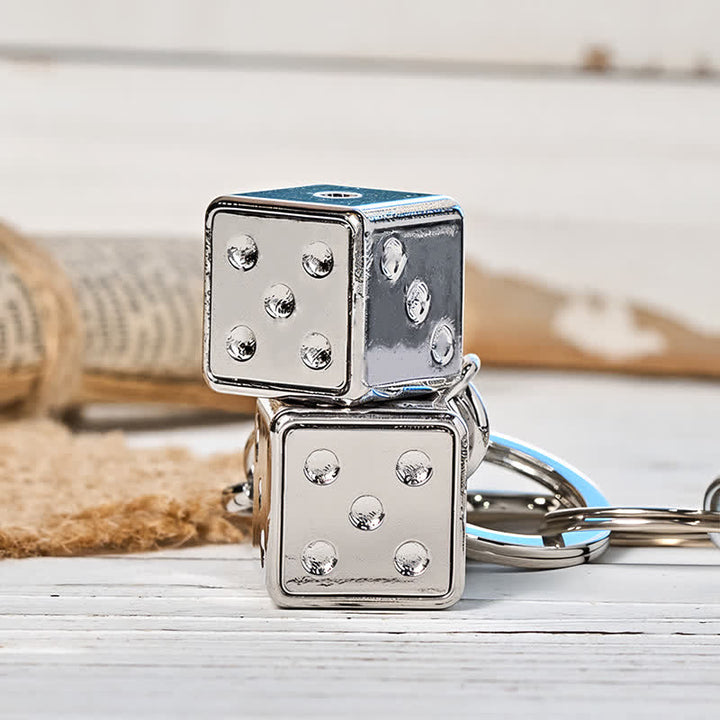 Briquet porte-clés de poche rechargeable en forme de mini-dés ludiques - image 3
