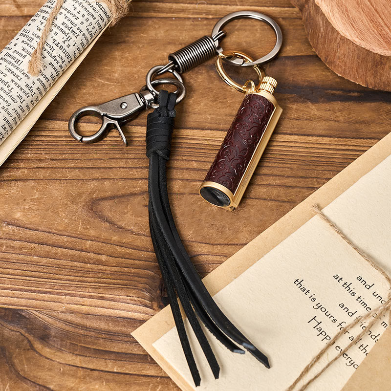 Briquet à pétrole sculpté avec pendentif pompon vintage - Fleur rouge - Bronze - image 0
