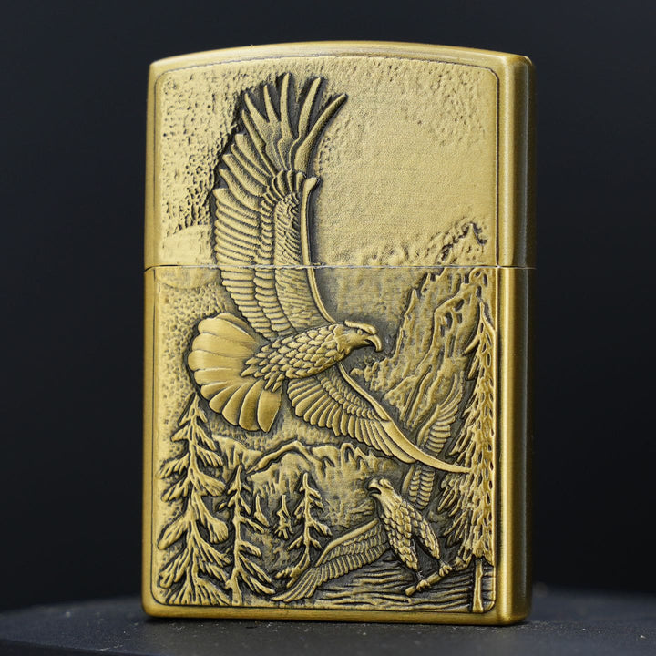 Briquet à butane en laiton rétro avec aigle en relief - Laiton - image 0