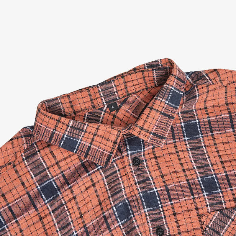 Gilet sans manches à carreaux orange et noirs pour homme - image 4
