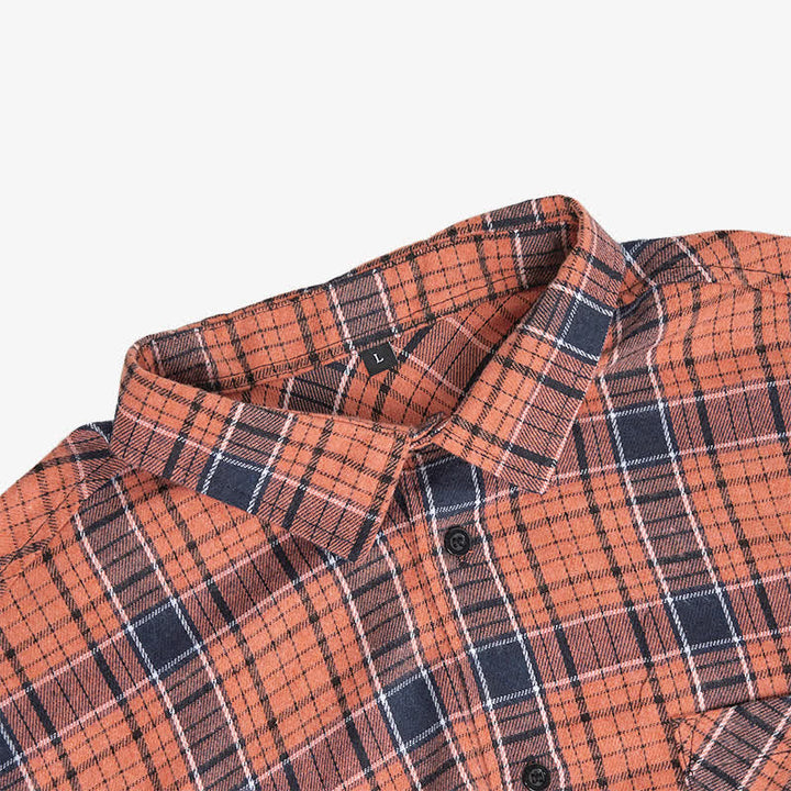 Gilet sans manches à carreaux orange et noirs pour homme - image 4