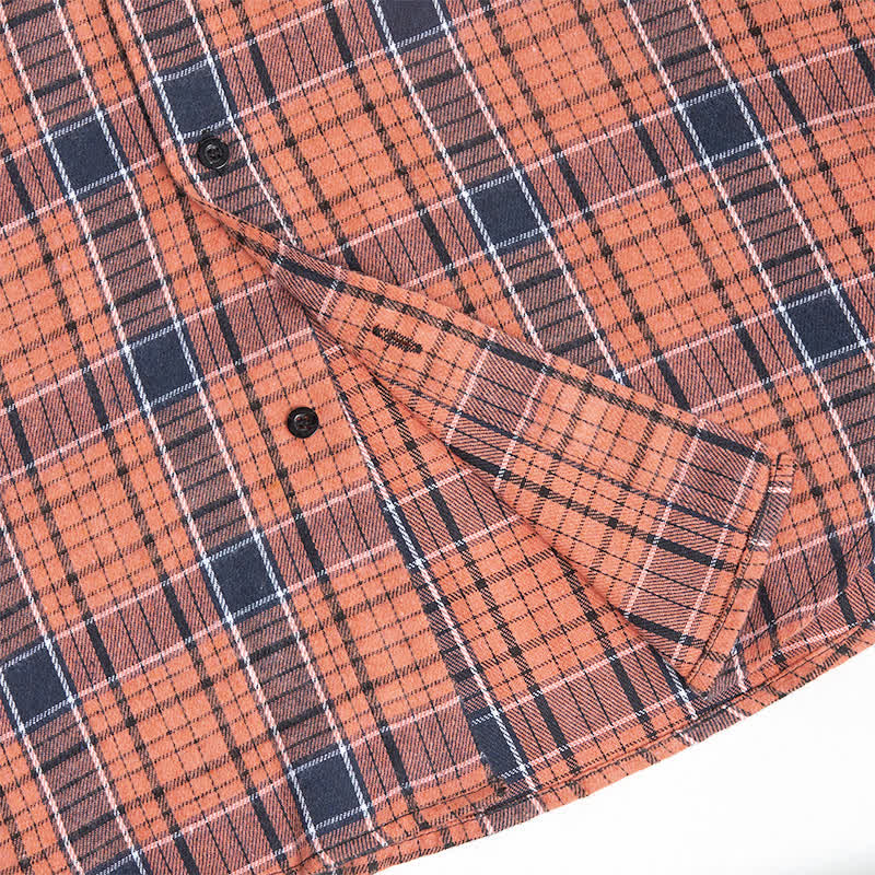 Gilet sans manches à carreaux orange et noirs pour homme - image 6