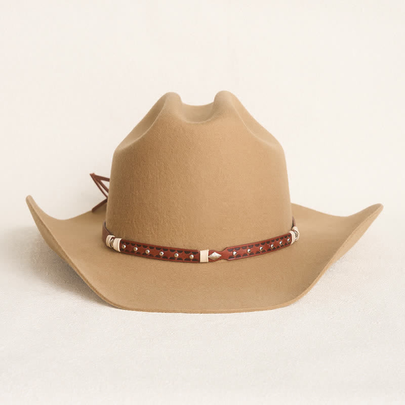 Chapeau de cowboy classique en chameau avec rivets élégants - image 1