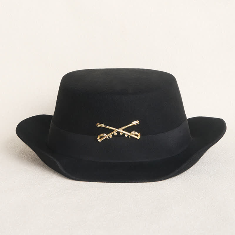 Chapeau de cowboy en laine à dessus plat avec décor de cavalerie dorée - image 1
