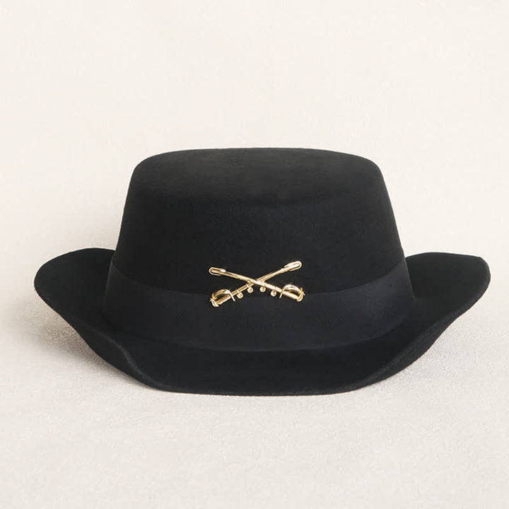 Chapeau de cowboy en laine à dessus plat avec décor de cavalerie dorée - image 1