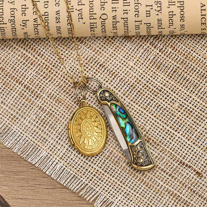 Collier double pendentif audacieux en nacre d'ormeau avec couteau et médaillon photo - image 4