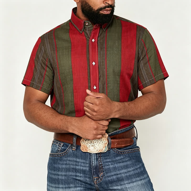 Chemise classique à rayures rouges et olive à manches courtes pour homme - image 1