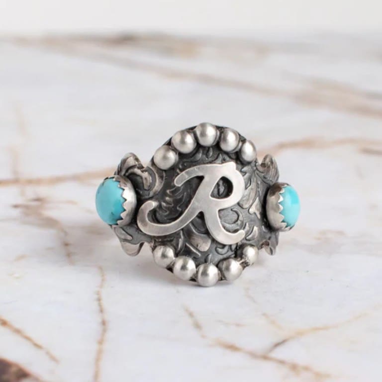 Bague vintage style western avec initiale géométrique et incrustation de turquoise - R - 10 - image 2
