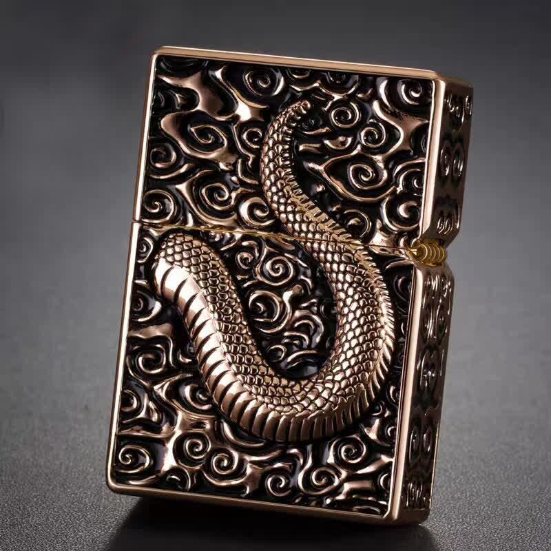 Briquet à kérosène rechargeable Cobra serpent noir et or - image 1