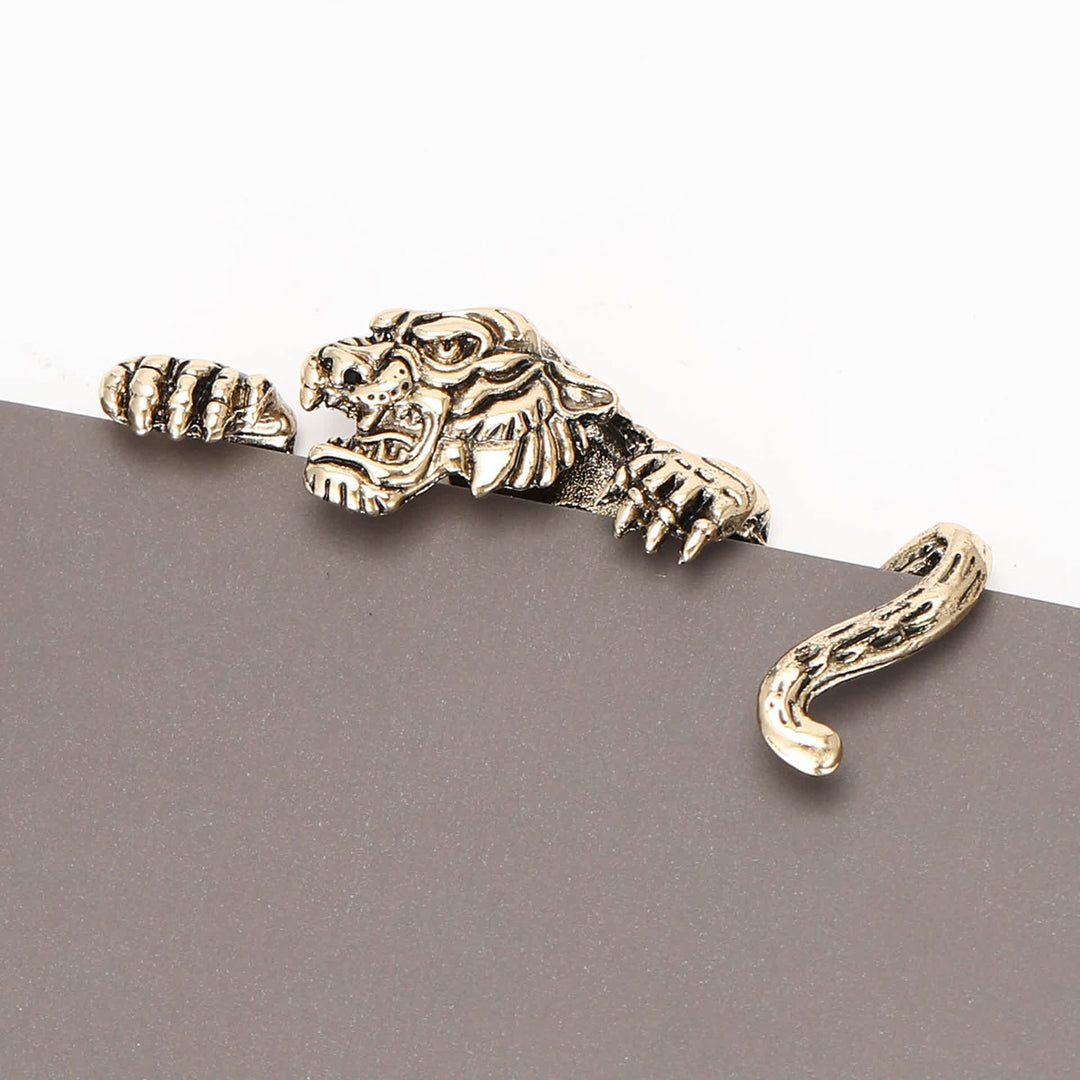 Porte-pochette de costume tigre féroce - Or antique - image 7