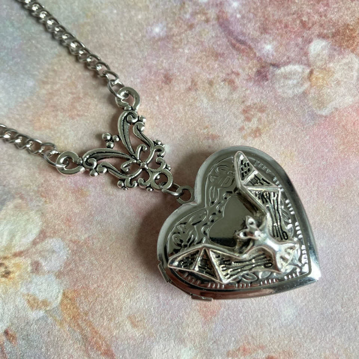 Collier médaillon cœur chauve-souris fantaisie Love & Memories - Style n° 1 - image 0