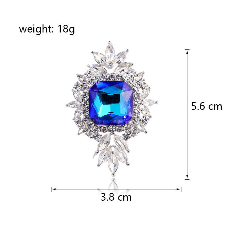 Broche intemporelle en cristal bleu royal scintillant à motif floral - image 4