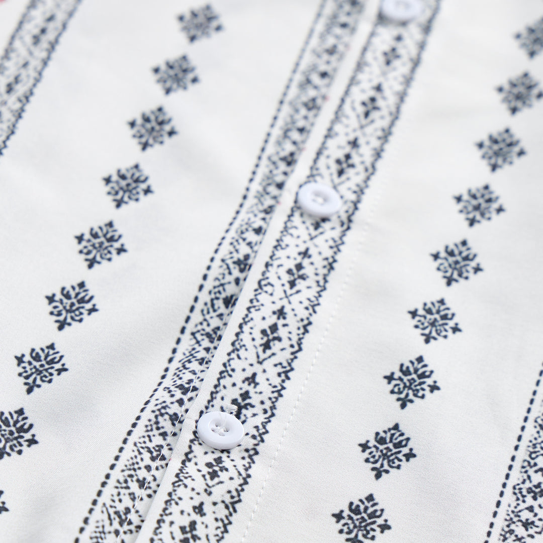 Chemise blanche à manches courtes à motif ethnique d'inspiration bohème - image 5