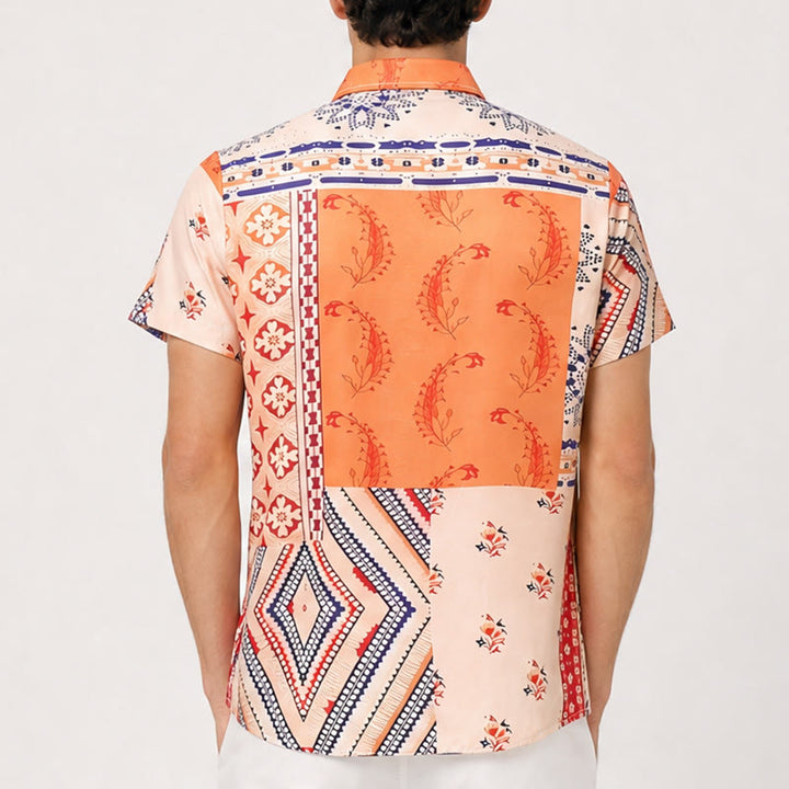 Chemise d'été à imprimé floral et géométrique dans des tons naturels - image 3