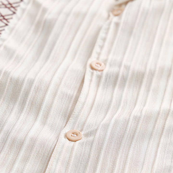 Chemise beige texturée artisanale avec broderie noire - image 6