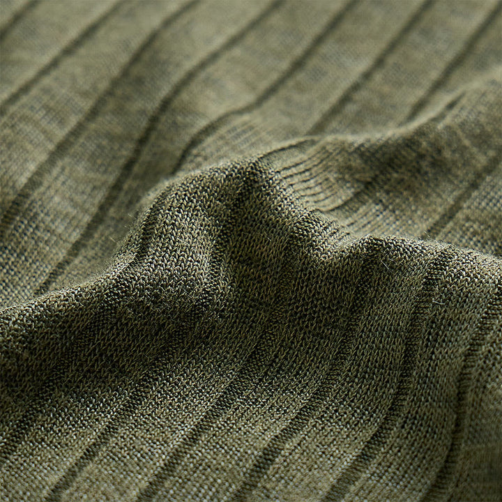 Polo homme en maille côtelée verticale avec col zippé - image 10