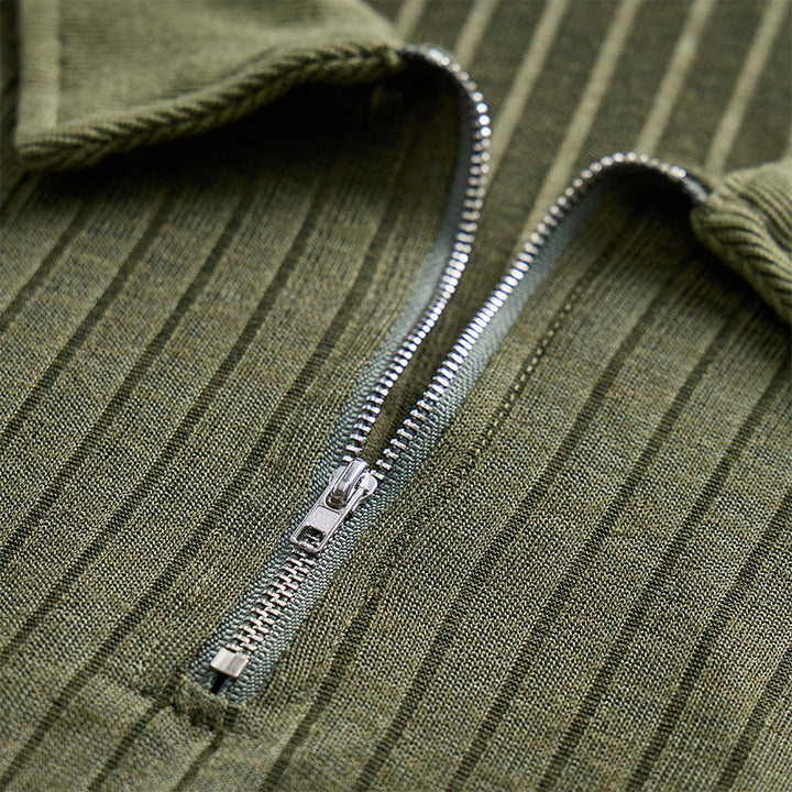 Polo homme en maille côtelée verticale avec col zippé - image 9