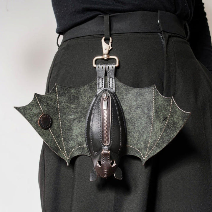 Pochette porte-clés en cuir en forme de chauve-souris The Midnight Guardian - Noir - image 0