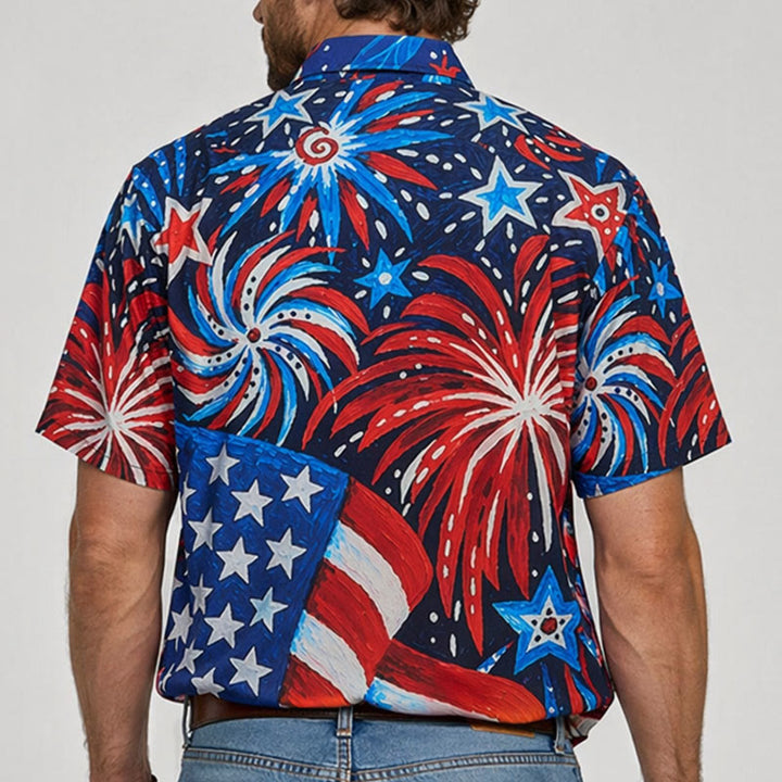 Chemise d'été patriotique imprimée drapeau américain et feux d'artifice - image 2