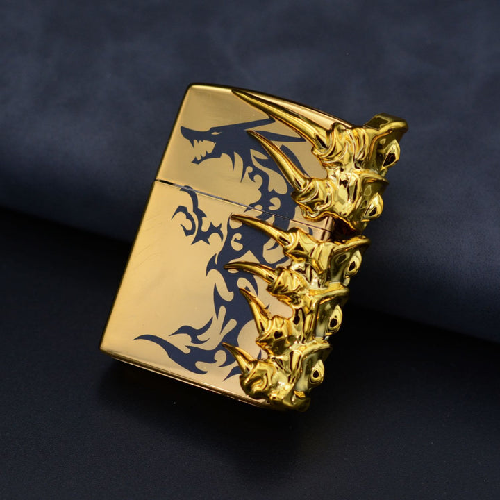 Briquet à butane rechargeable avec relief stéréoscopique de la colonne vertébrale d'un dragon - Or - image 6