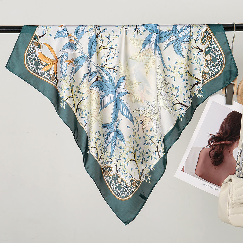 Foulard carré élégant à imprimé botanique pour femme - image 2