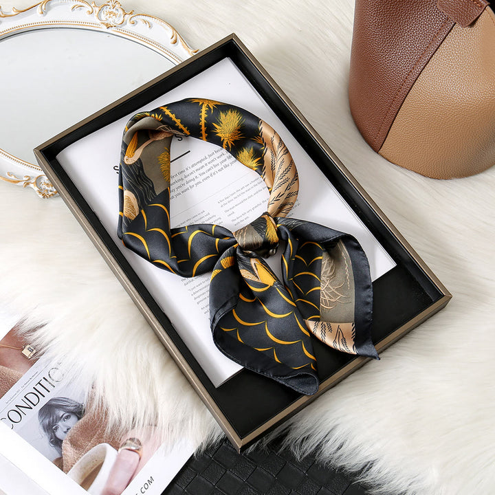 Foulard carré élégant à imprimé botanique pour femme - Noir et jaune - image 12
