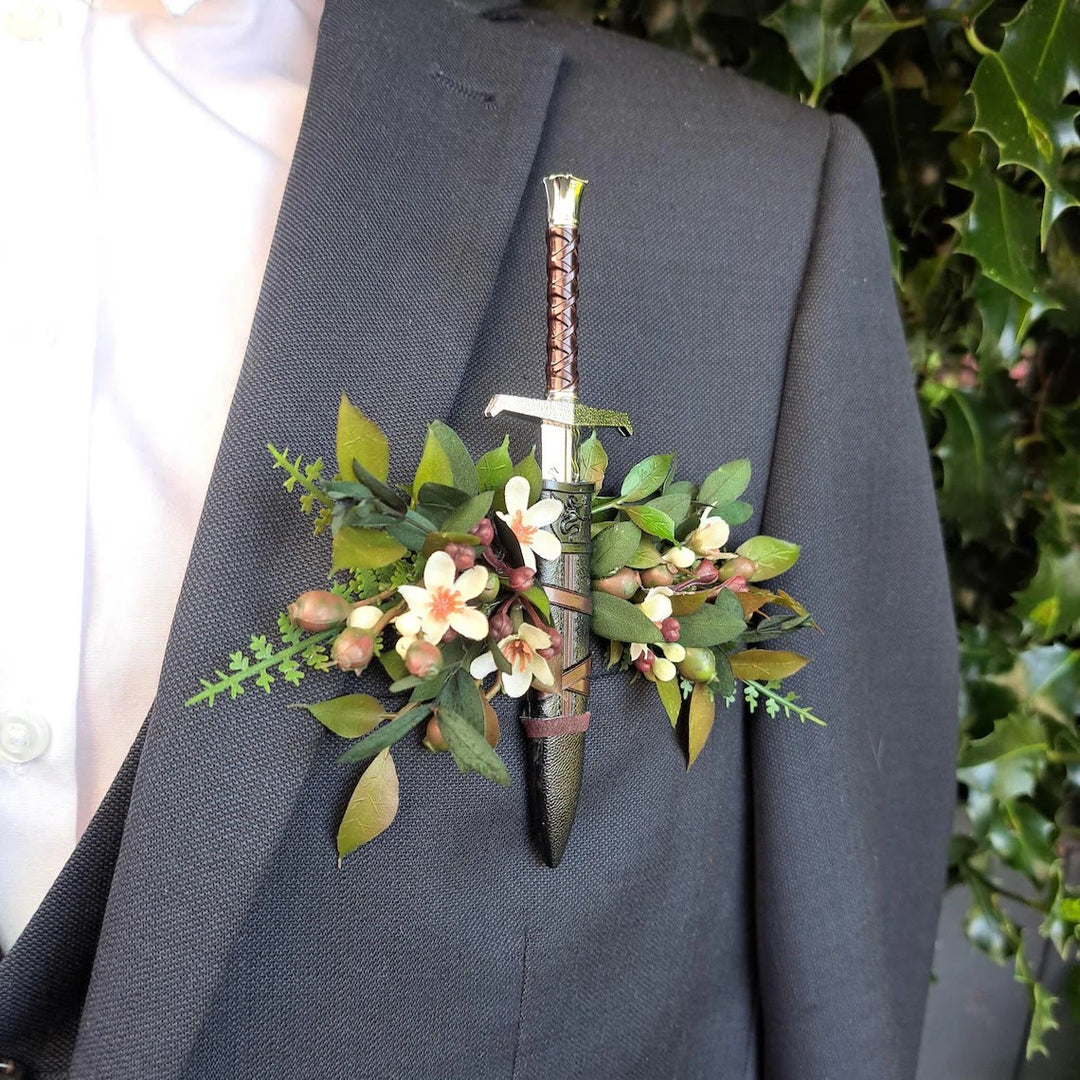 Boutonnière d'épée médiévale fantastique, broche de poche - image 4