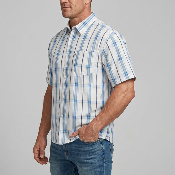 Chemise à carreaux rayée classique sur fond crème, idéale pour le bureau au quotidien. - image 3