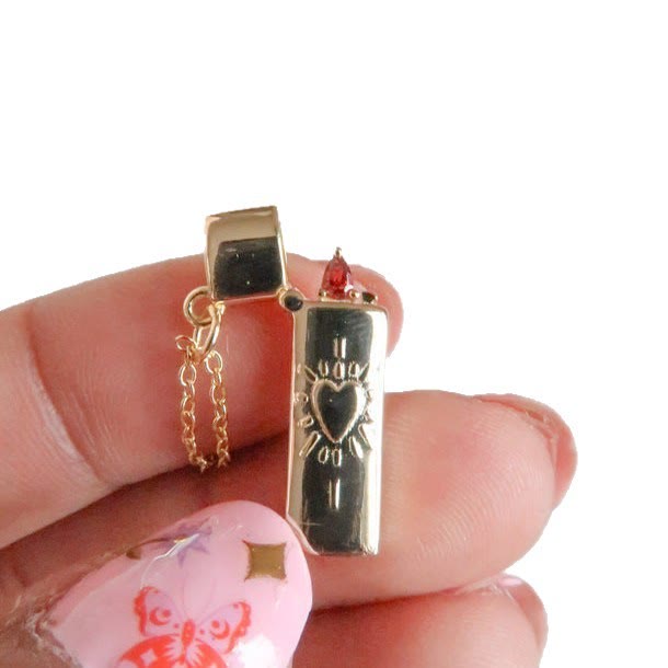 Collier pendentif en forme de briquet avec cœur flamboyant - image 2
