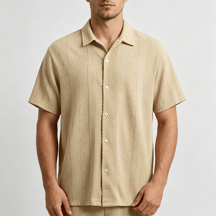Chemise tricotée pour homme, unie, ajourée, agréable au toucher, idéale pour un usage quotidien en ville. - image 1