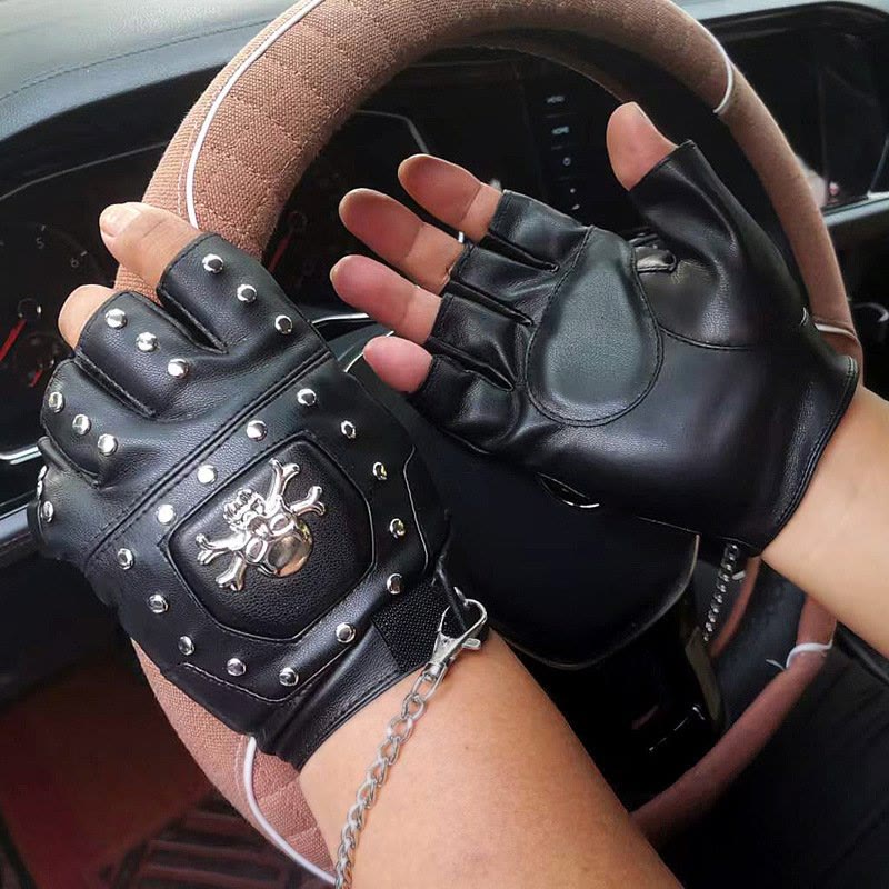 Gants de moto demi-doigts à clous en forme de crâne noir avec chaîne - image 1