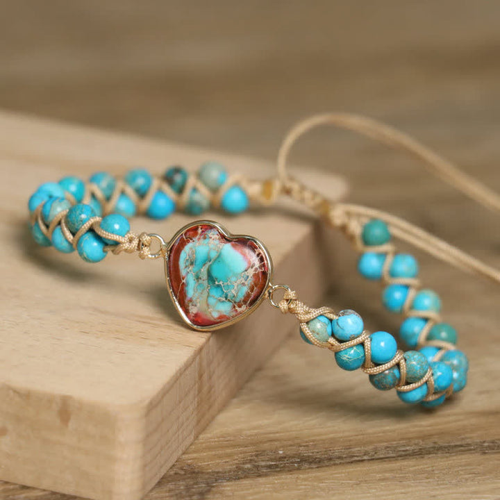 Bracelet d'amour ajustable en macramé avec cœur et pierre naturelle - image 1