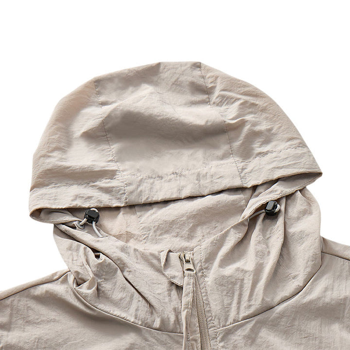 Gilet de sport respirant à capuche pour homme, offrant une protection solaire et idéal pour les activités de plein air. - image 10