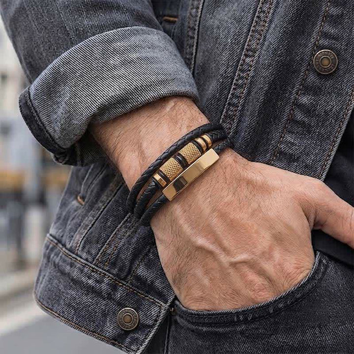 Bracelet minimaliste géométrique en cuir tressé à plusieurs rangs - image 1