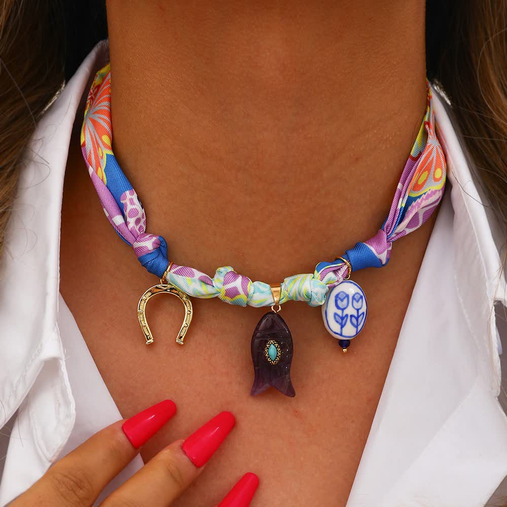 Écharpe/collier porte-bonheur coloré en forme de fer à cheval et de poisson - Multicolore - image 0