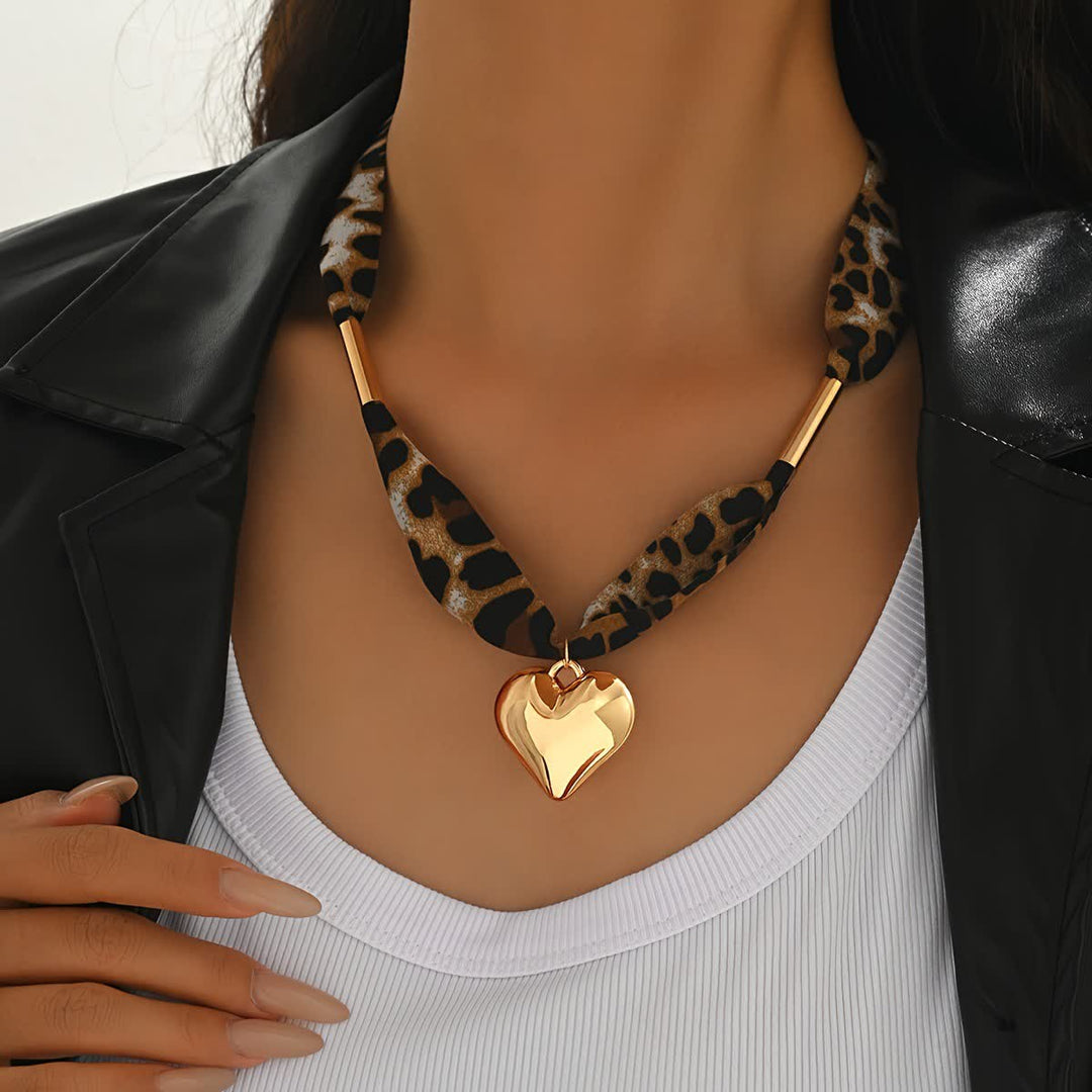 Écharpe/collier motif léopard Wild Heart avec pendentif cœur doré - Brun - image 0