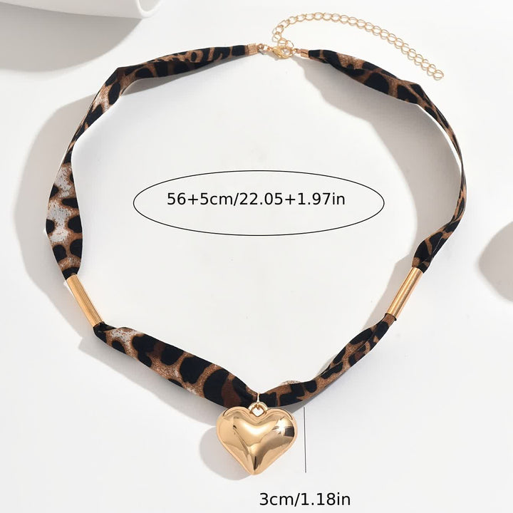 Écharpe/collier motif léopard Wild Heart avec pendentif cœur doré - image 5