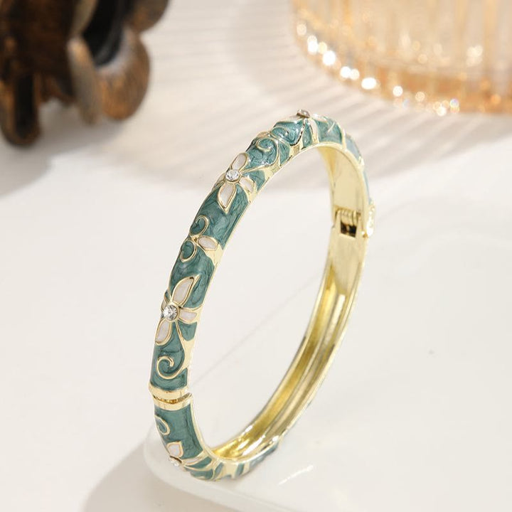 Bracelet jonc en émail doré à motif trèfle, bracelet à l'huile colorée pour femme - Sable vert fluide - image 4