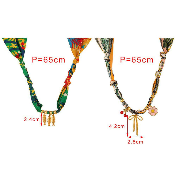 Collier foulard tropical pop avec breloque poisson rouge et fleur de cerisier - image 5