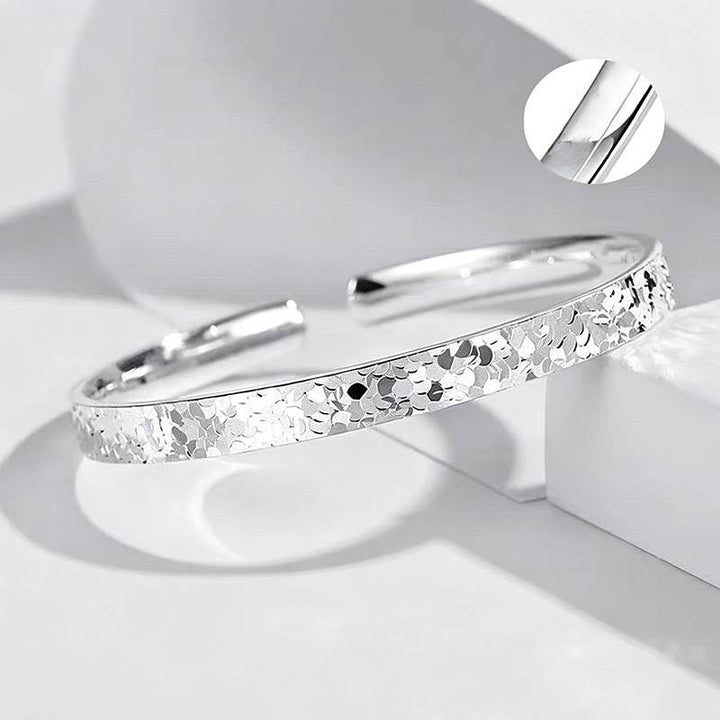 Bracelet jonc ouvert ajustable argenté à texture de glace pilée pour femme - image 0