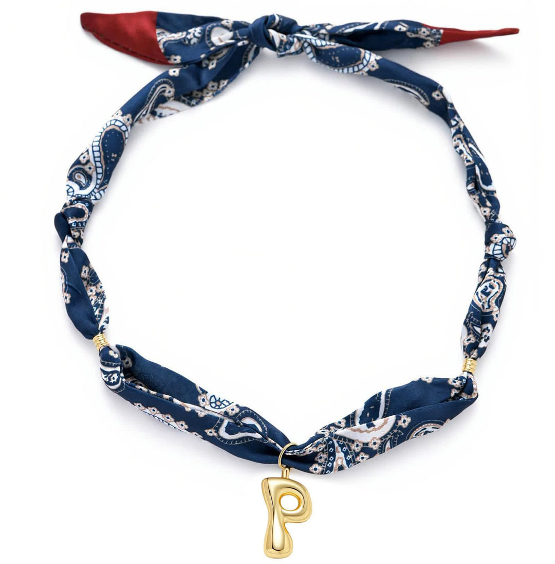 Collier foulard bandana bleu marine à motifs cachemire avec pendentif lettre initiale en forme de bulle dorée - P - image 20