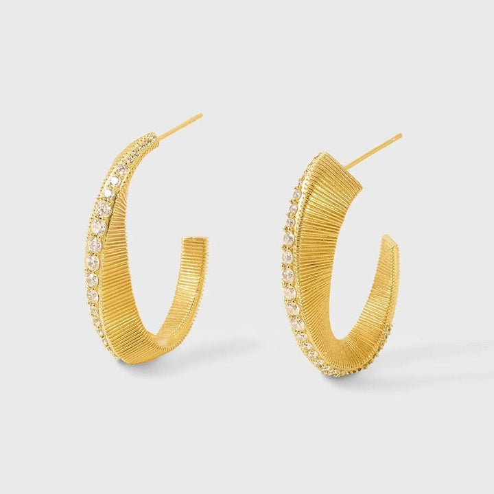 Boucles d'oreilles créoles texturées vintage en forme de C incrustées de zircon pour femmes - image 4