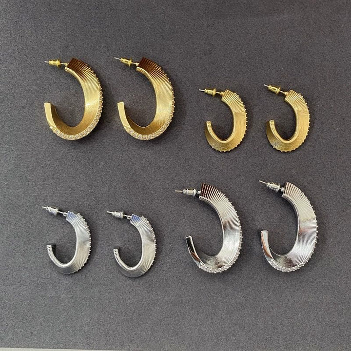 Boucles d'oreilles créoles texturées vintage en forme de C incrustées de zircon pour femmes - image 0
